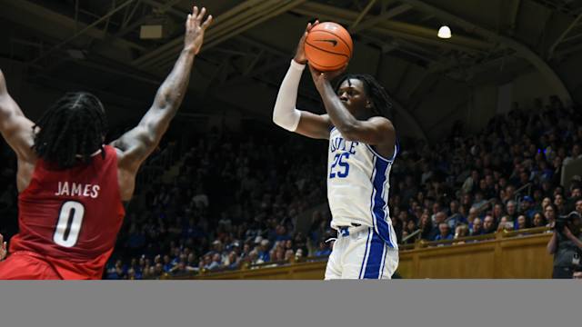 Duke basketball forward Mark Mitchell